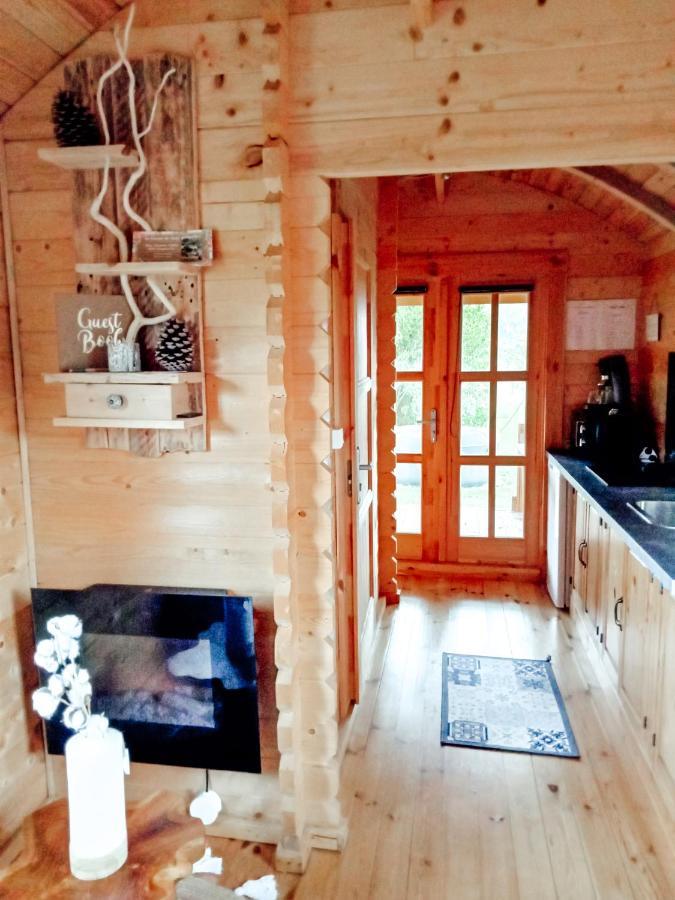 Le Studio Du Pressoir Gisay Exterior foto